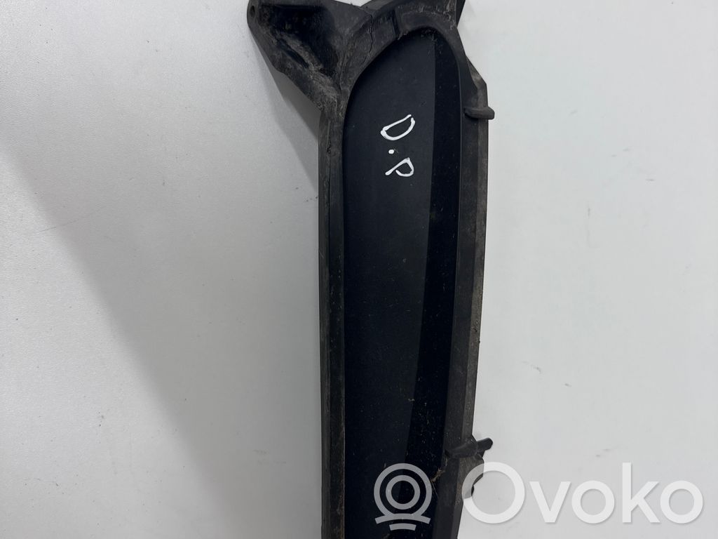 Windshield trim   501011R