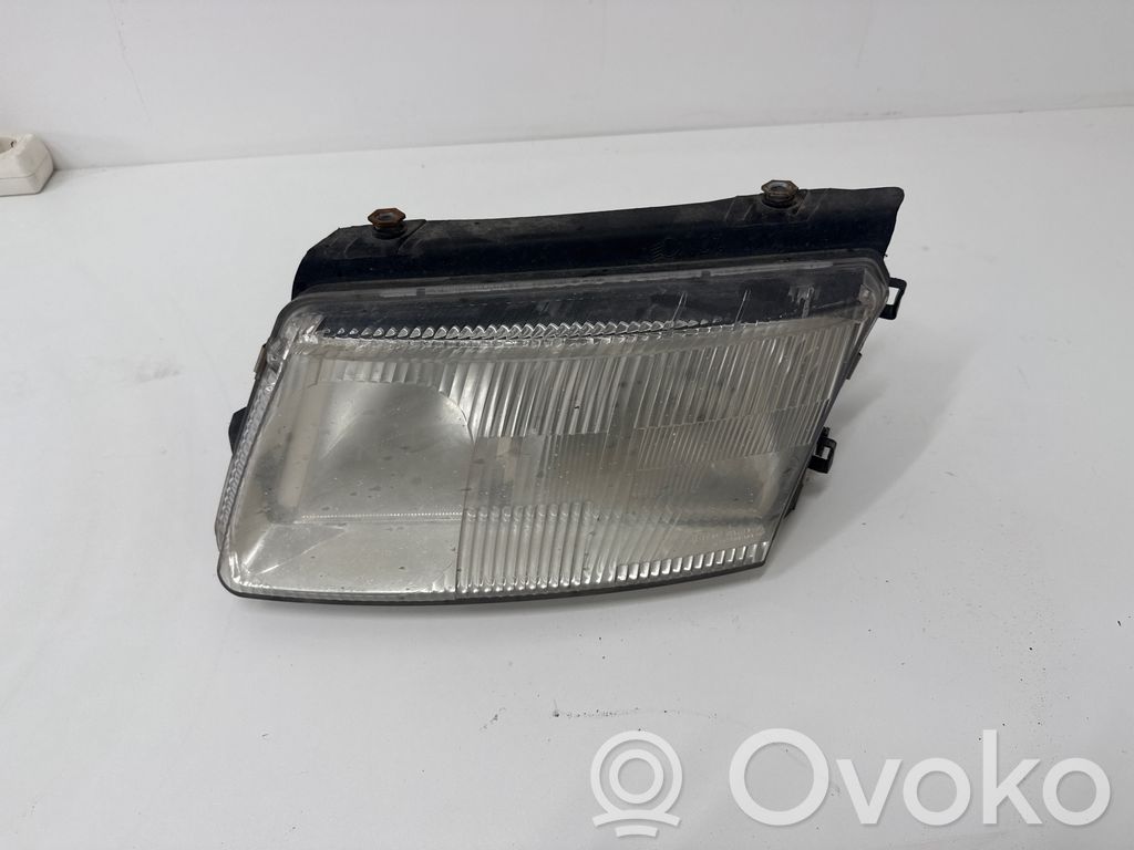 Volkswagen PASSAT B5 Headlight/headlamp 