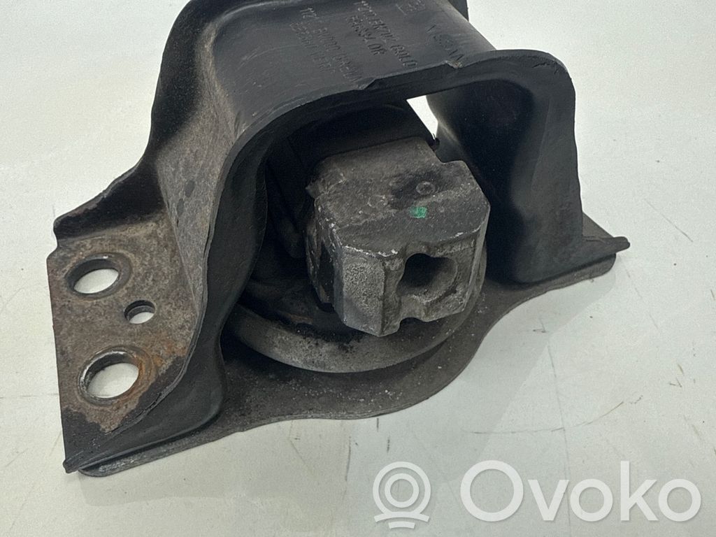 Nissan Primera Engine mount bracket 