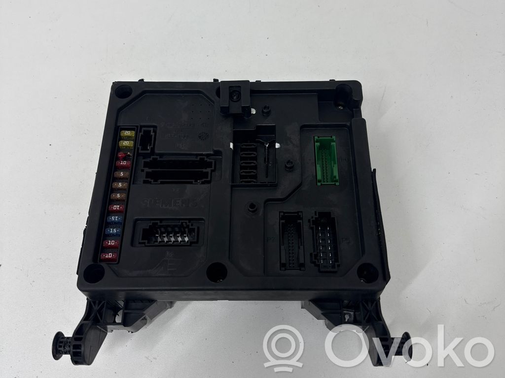 Seat Alhambra (Mk1) Module de fusibles 