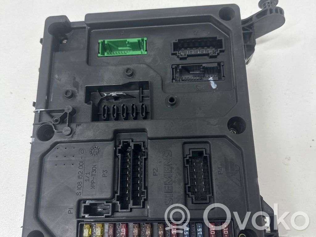 Ford Galaxy Fuse module 