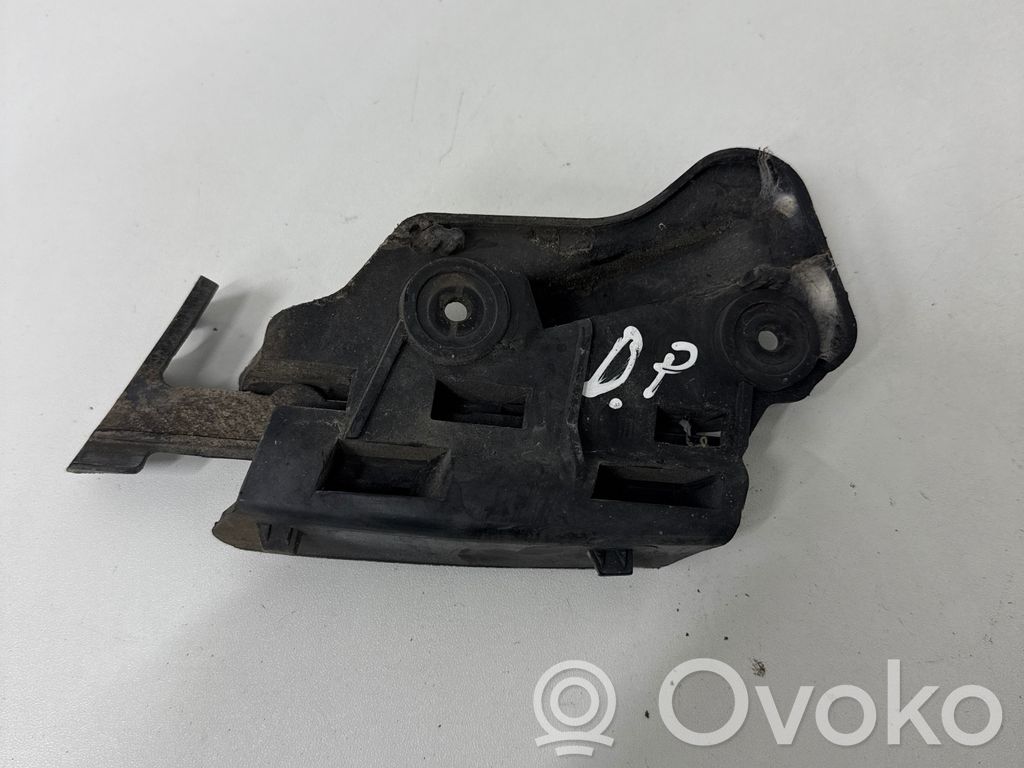 Volkswagen Golf Plus Front bumper mounting bracket 