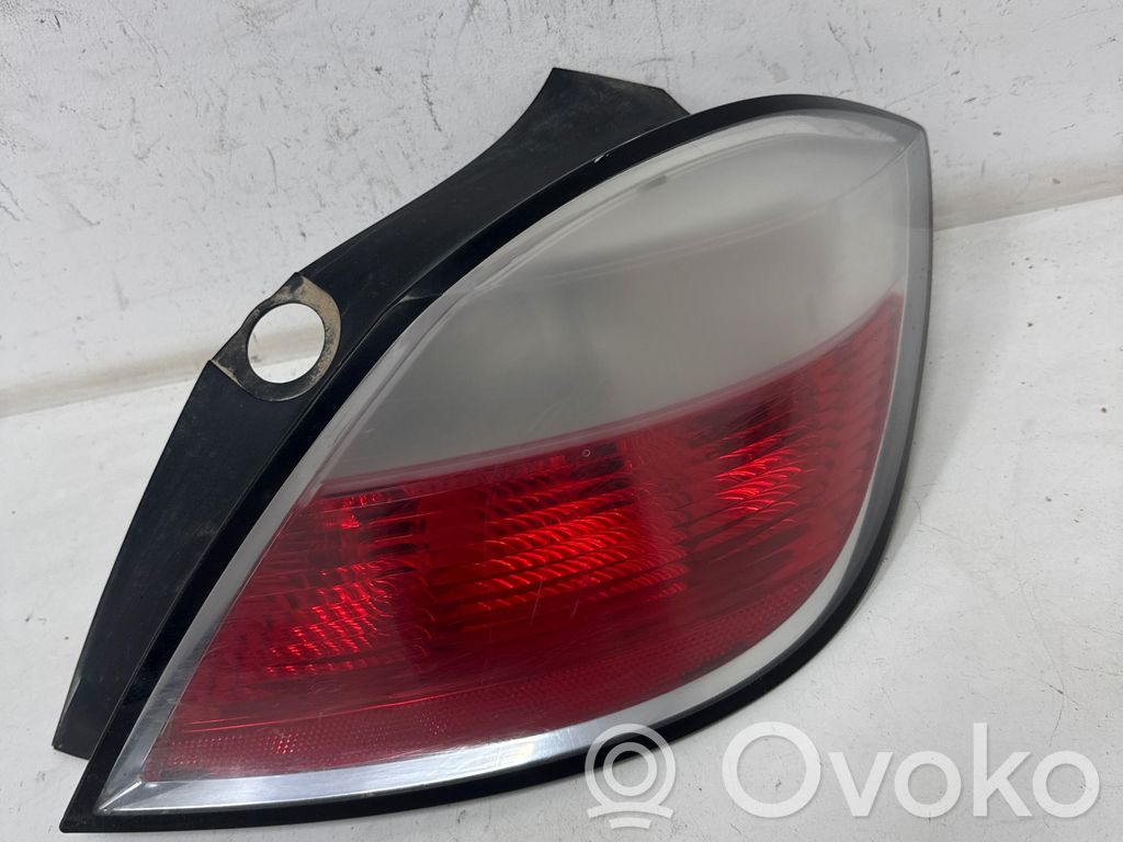 Opel Astra H Galinis žibintas kėbule 
