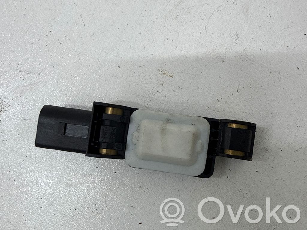 Volkswagen Touareg I Czujnik uderzenia Airbag 