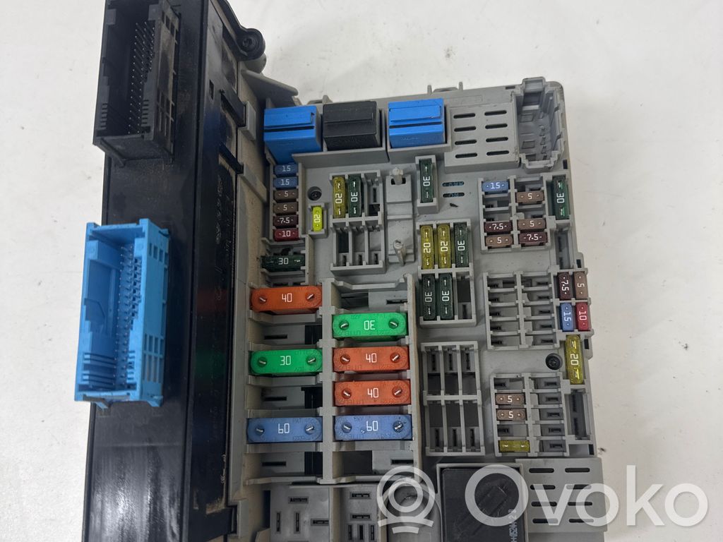 Drošinātāju bloks   6906613,1842000000,90110016
