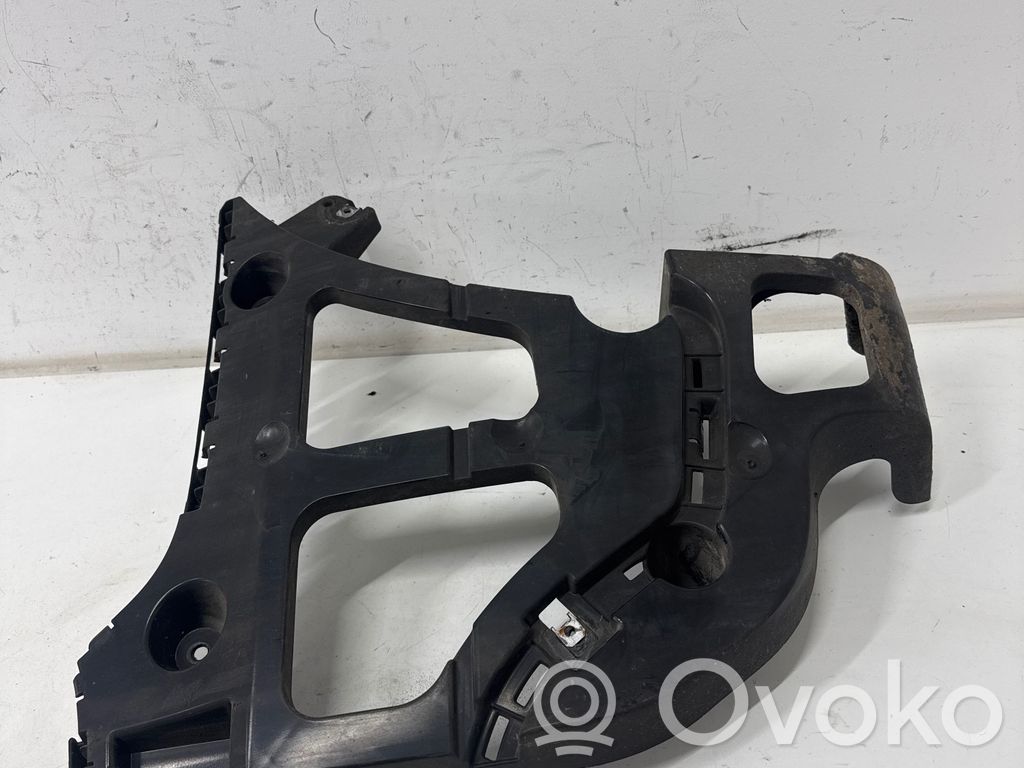 Rear bumper mounting bracket   1584469