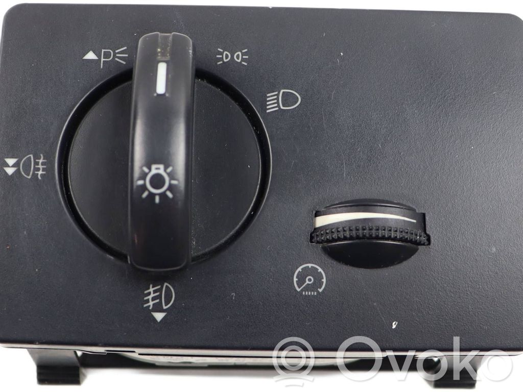 Ford Focus Light switch 