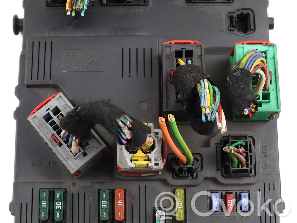 Citroen C3 Fuse module 