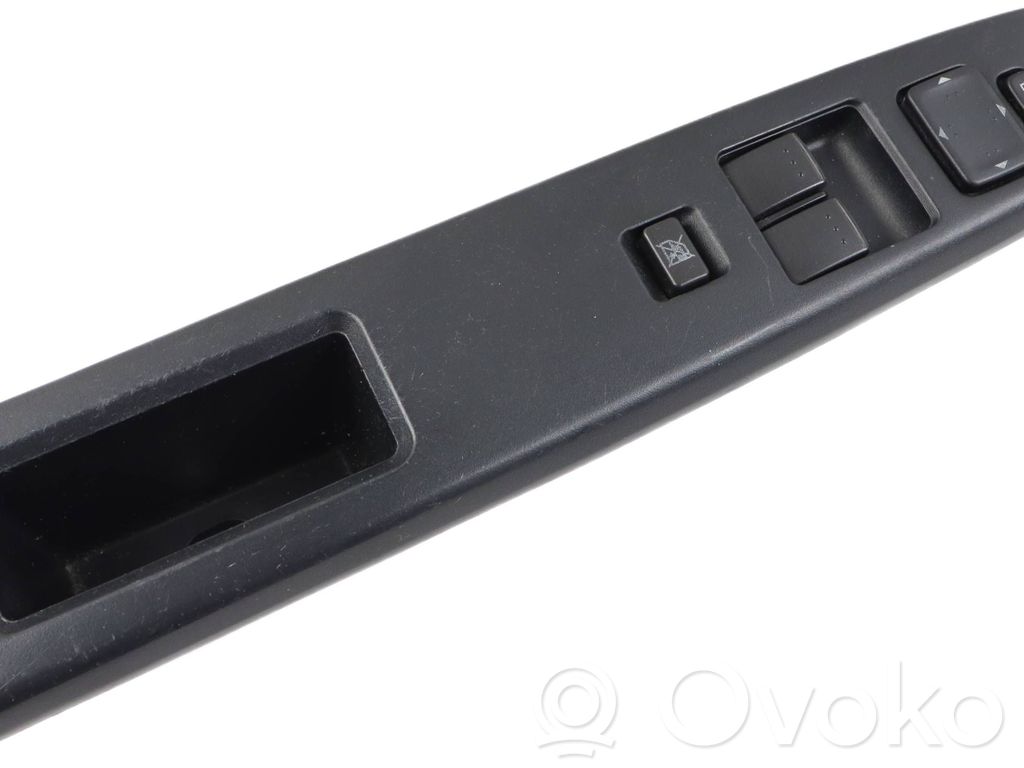 Mazda 5 Quarter vent window switch 