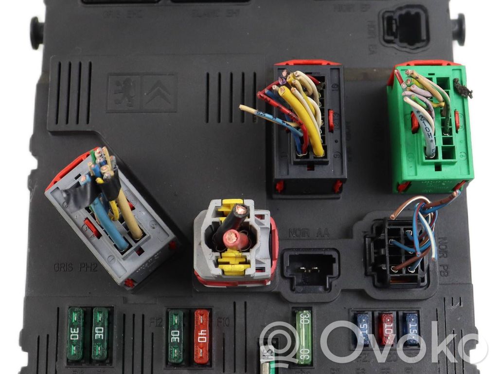 Peugeot 206 Fuse module 