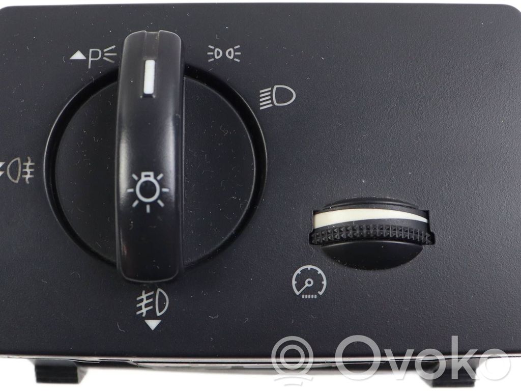 Ford Focus Light switch 