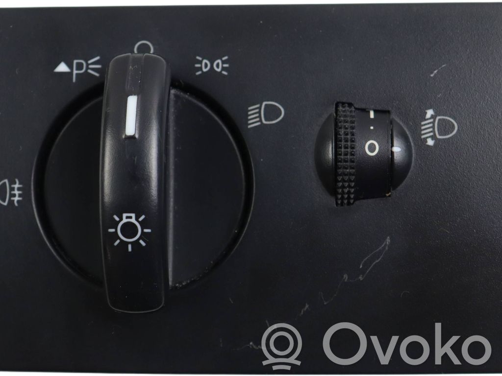 Ford C-MAX I Light switch 