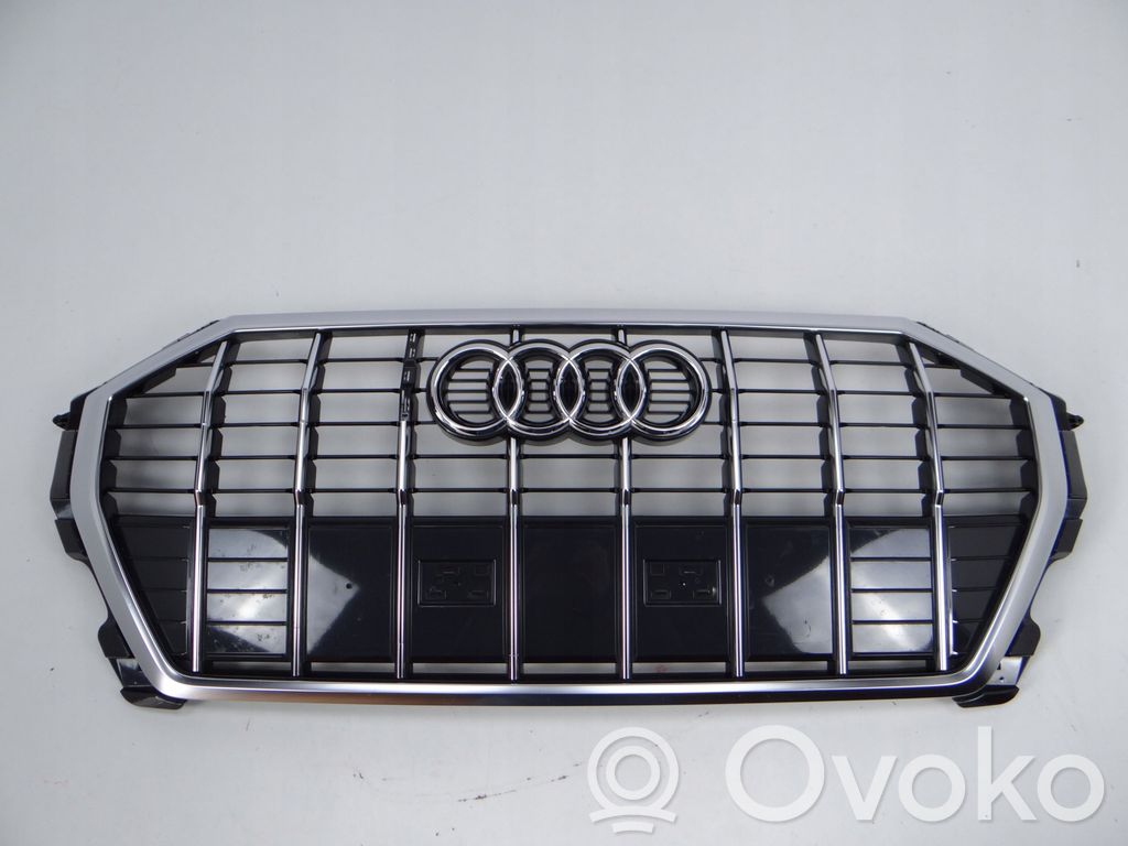 Audi Q3 F3 Maskownica / Grill / Atrapa górna chłodnicy 
