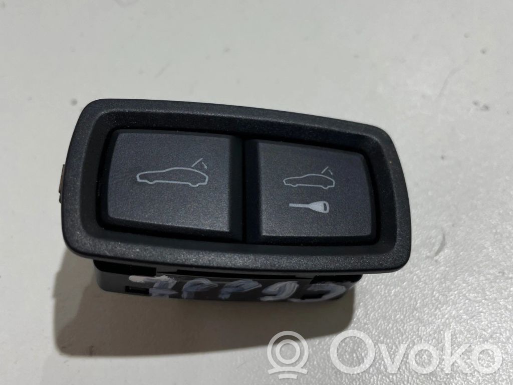 Porsche Macan (95B) Tailgate/trunk/boot open switch 