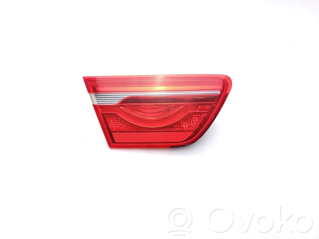 Jaguar XE Lampy tylnej klapy bagażnika 