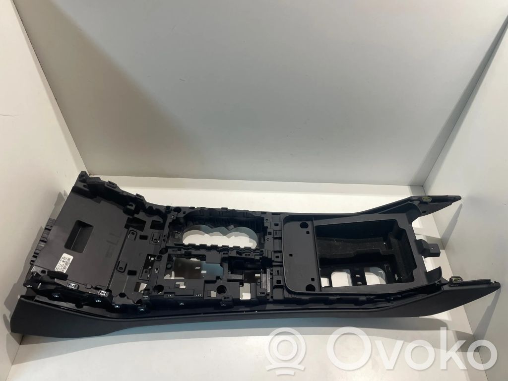 Audi Q8 Consola central 