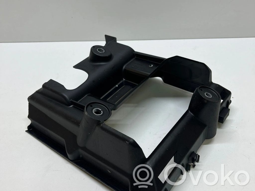 Audi Q7 4M Engine control unit holder 