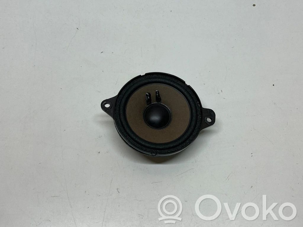 Audi A4 S4 B9 Panel speaker 