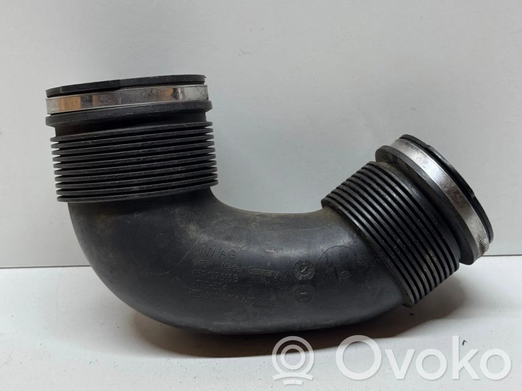 Audi Q7 4M Air intake duct part 