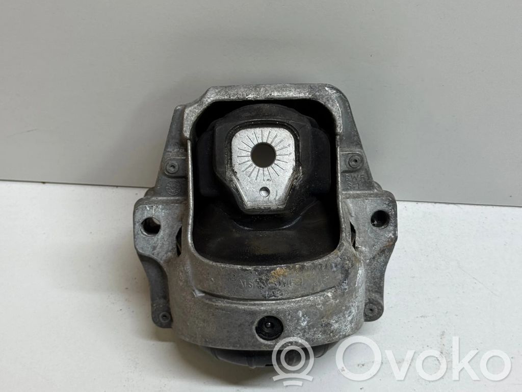 Audi A4 S4 B8 8K Engine mount bracket 