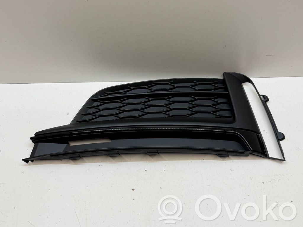Audi A5 Rejilla inferior del parachoques delantero 