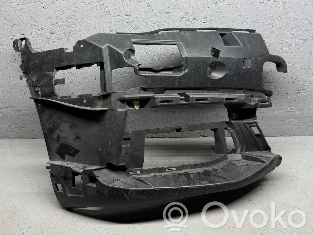BMW 7 G11 G12 Uchwyt / Mocowanie zderzaka przedniego 