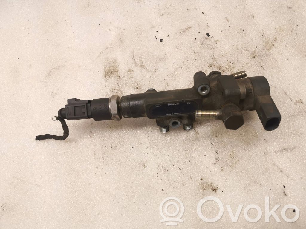 Audi A8 S8 D2 4D Polttoainepääputki 