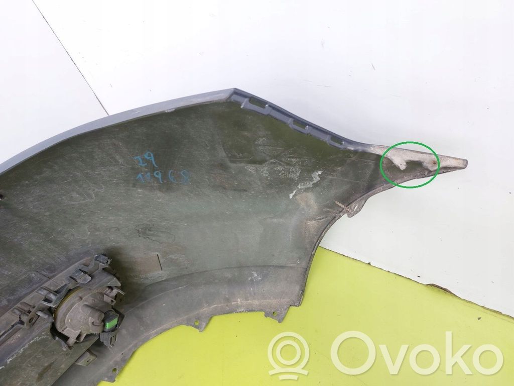 Mazda 5 Priekšējais bamperis 