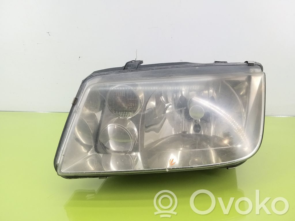 Volkswagen Bora Lampa przednia 