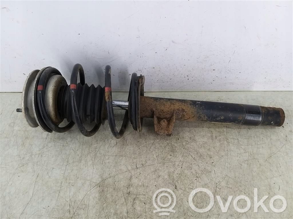 BMW 3 E46 Priekinis amortizatorius su spyruokle 