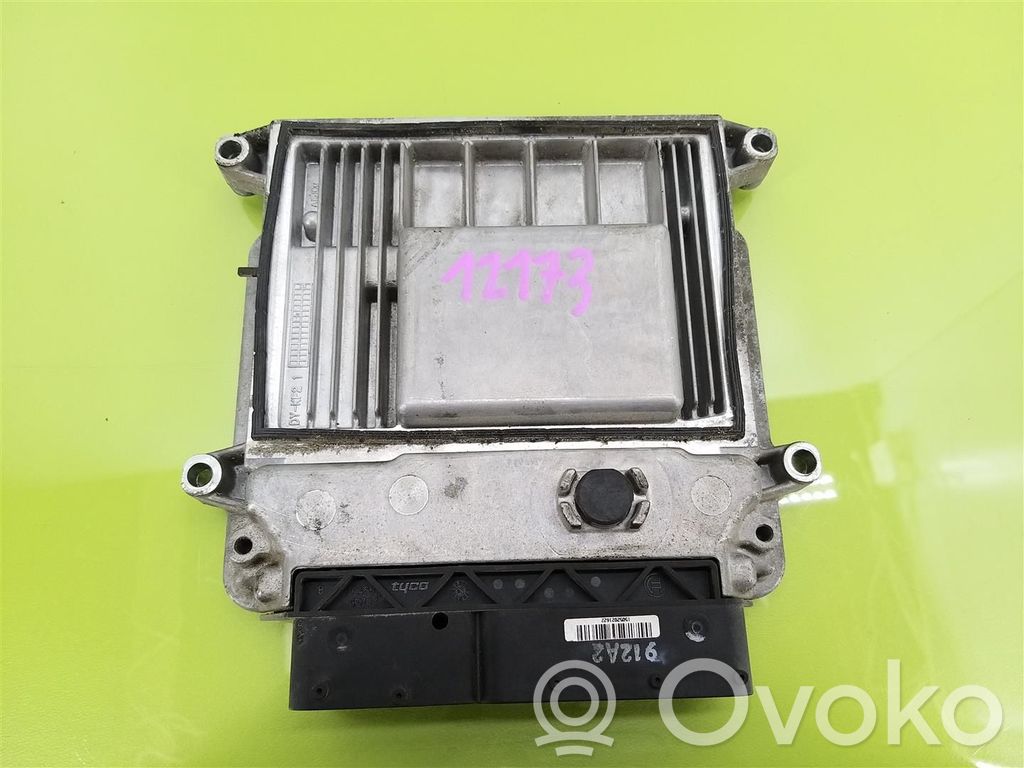 Engine control unit/module   3910026CF0
