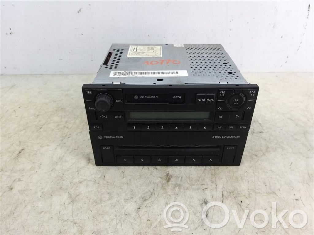 Volkswagen Polo Panel / Radioodtwarzacz CD/DVD/GPS 