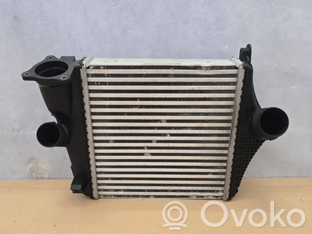 Audi Q7 4M Interkūlerio radiatorius 