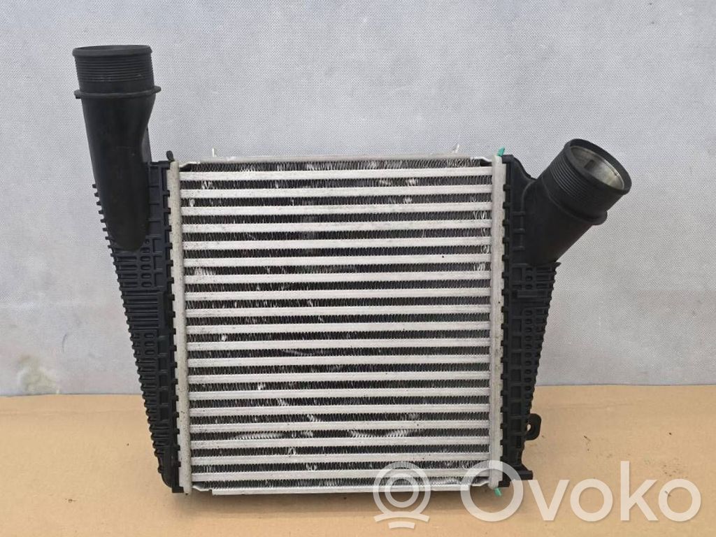 Porsche Panamera (971) Chłodnica powietrza doładowującego / Intercooler 