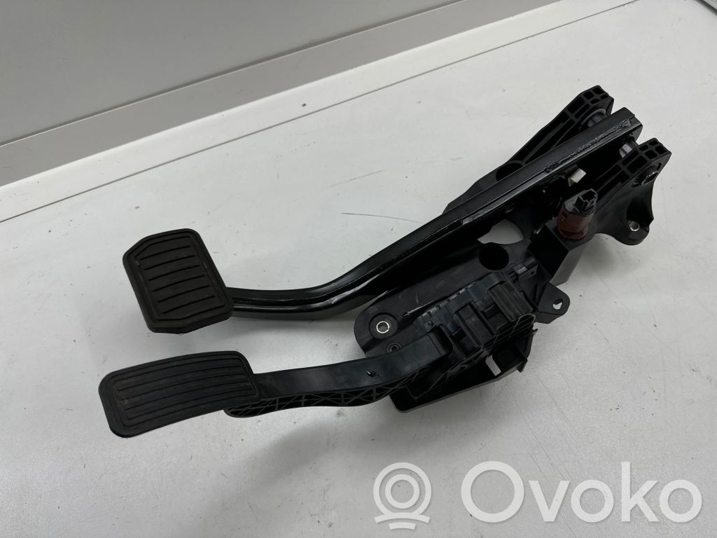 Tesla Model Y Pedalų komplektas 