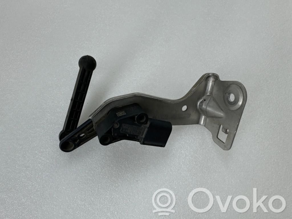 Rear air suspension level height sensor   102797600A,27012019,304221