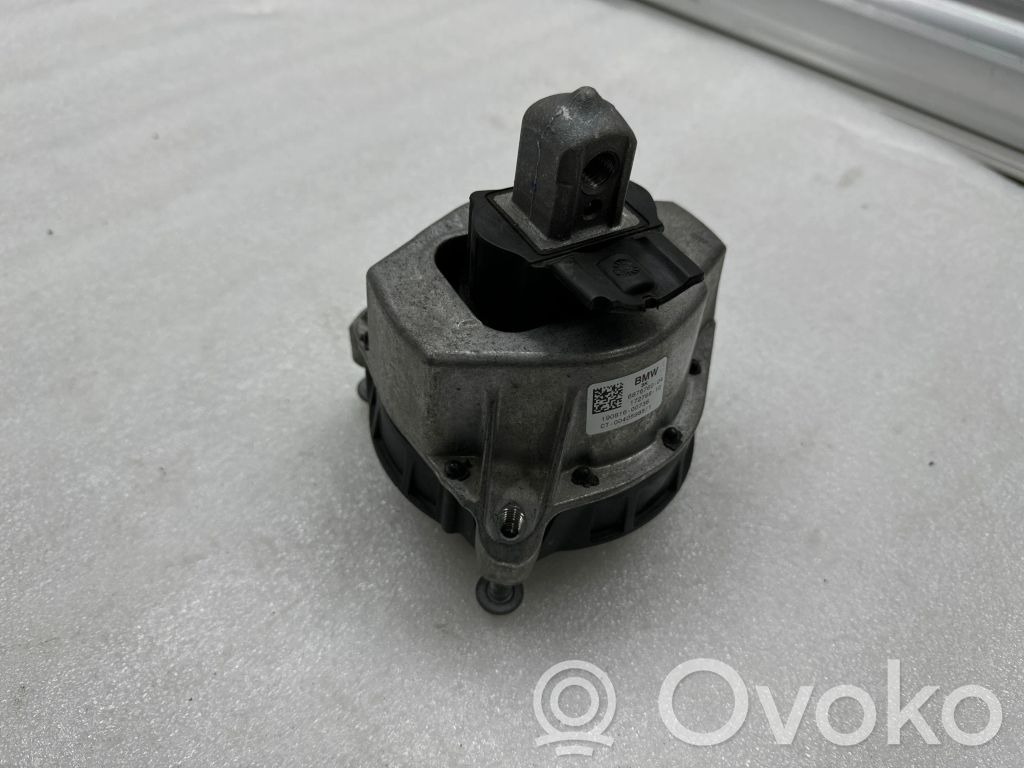 Engine mount bracket   6876760,17276810,19081600736