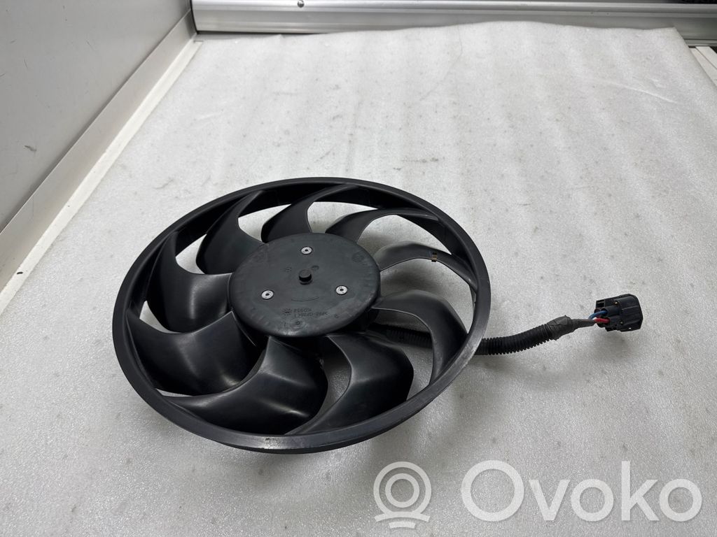 Tesla Model Y Elektrisks radiatoru ventilators 