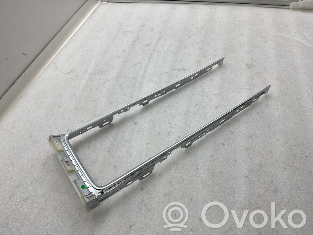 Tesla Model Y Inny elementy tunelu środkowego 