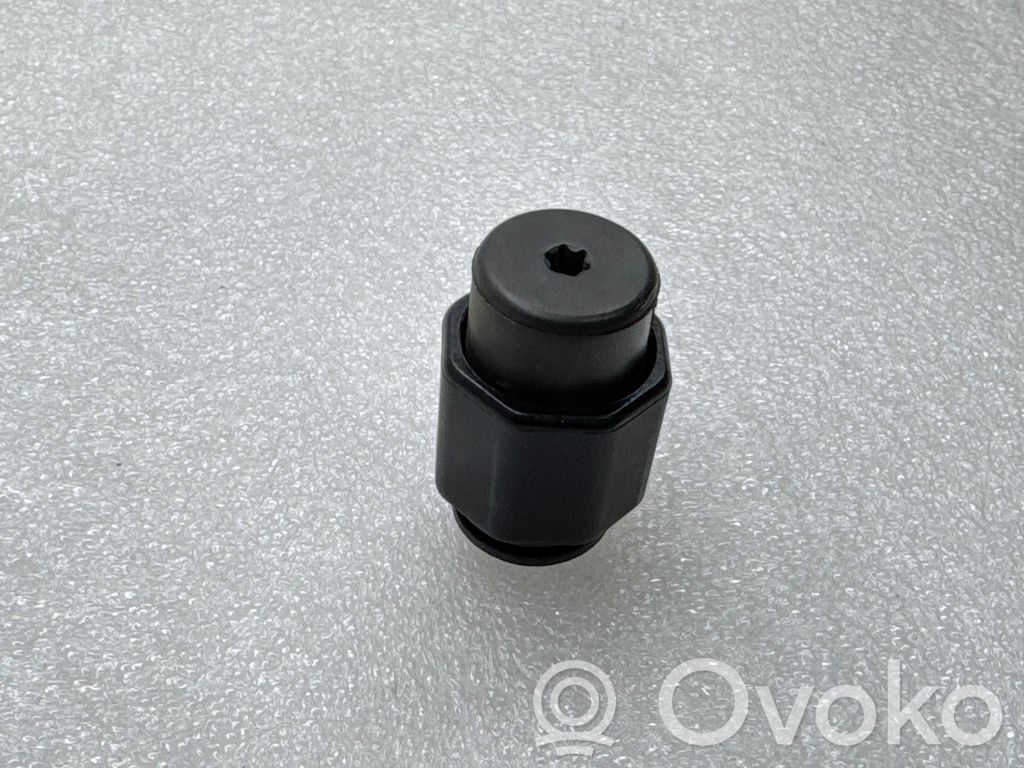Tailgate/trunk/boot lid buffer   150049600B