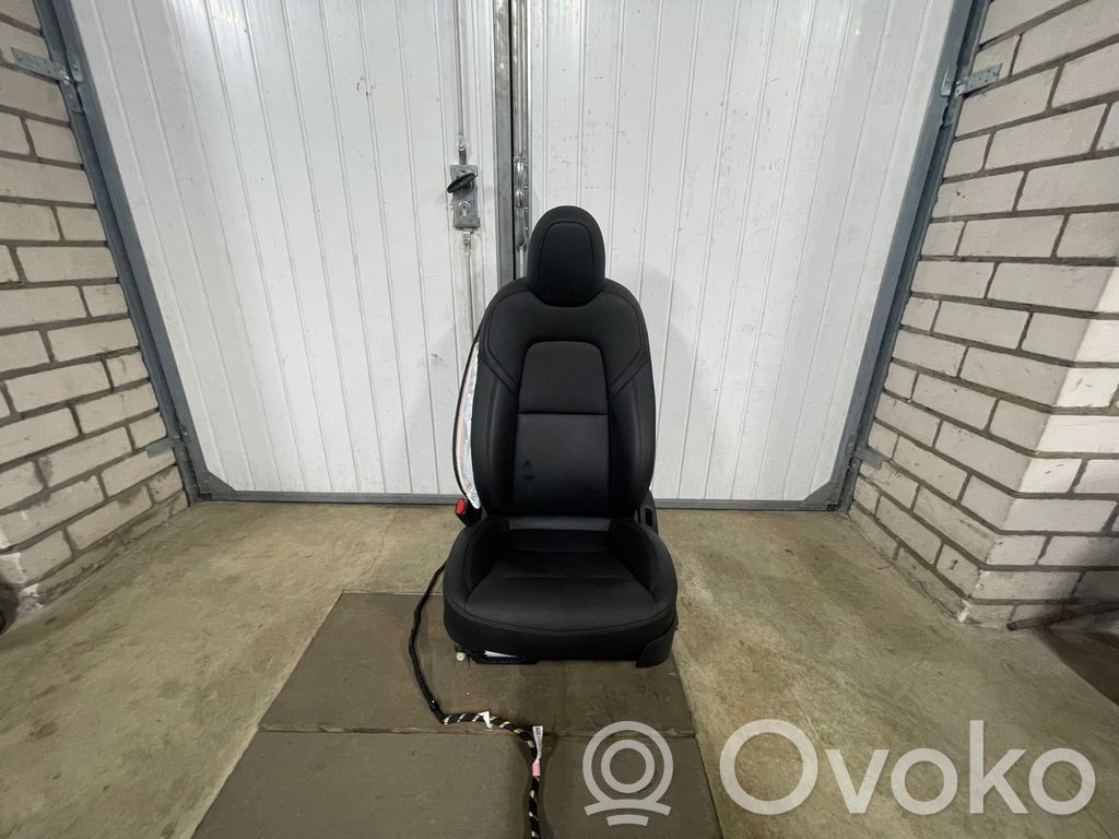 Tesla Model 3 Fotel przedni kierowcy 