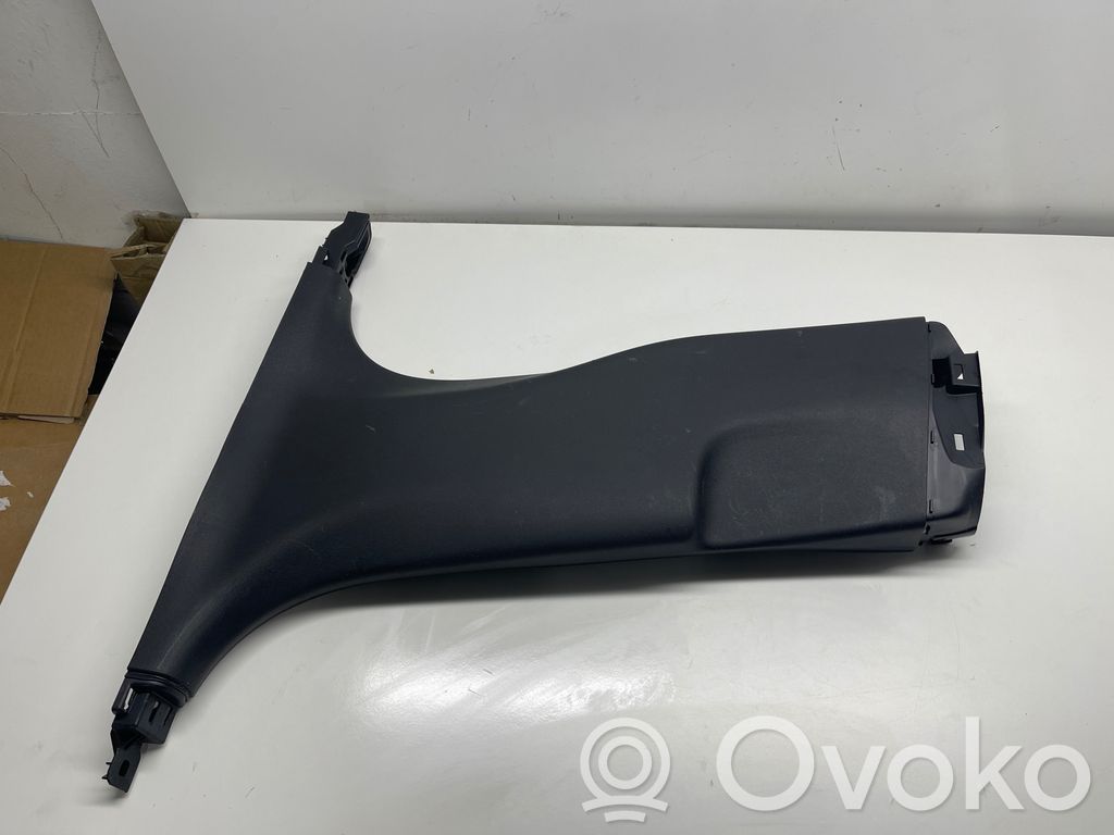 Tesla Model Y Pilar (B) (inferior) 
