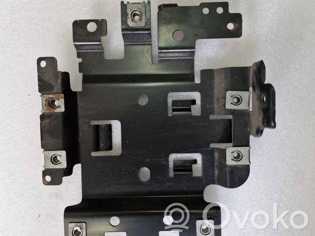 Dodge Durango Engine control unit holder 