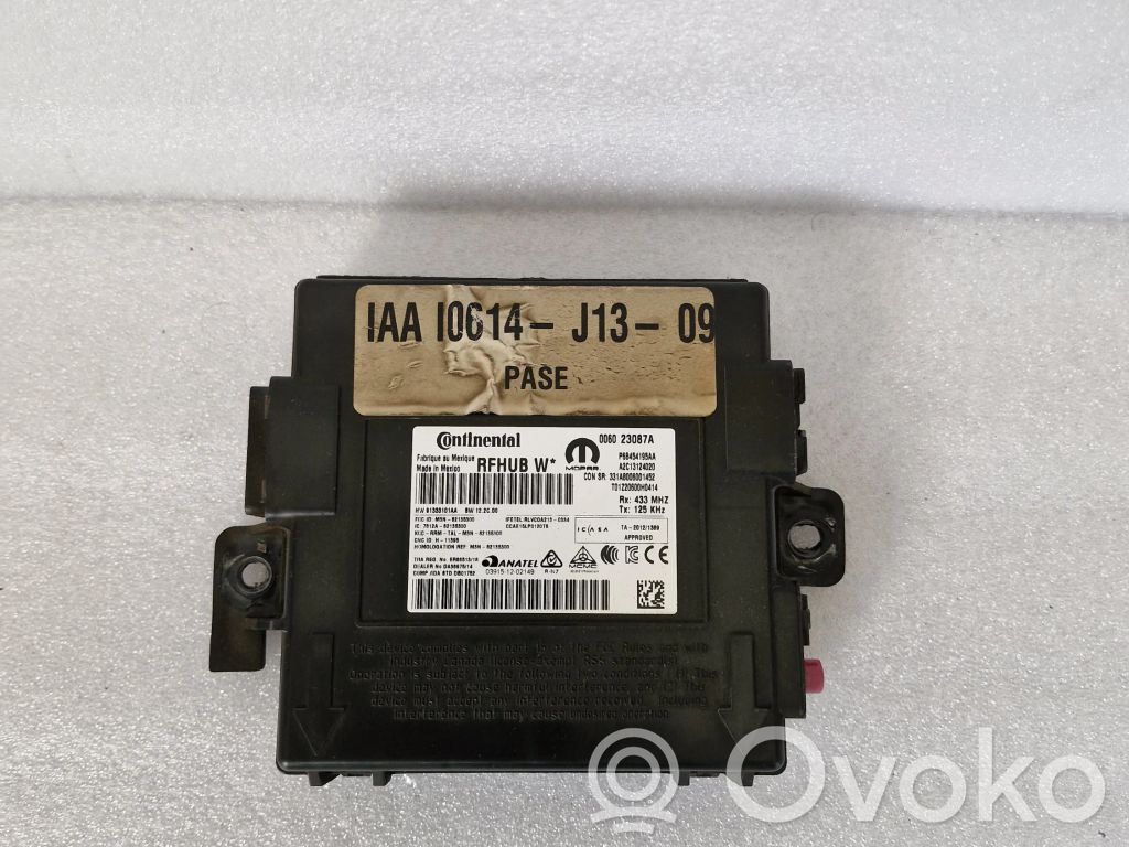 Unidad de control/módulo del control remoto   P68454195AA