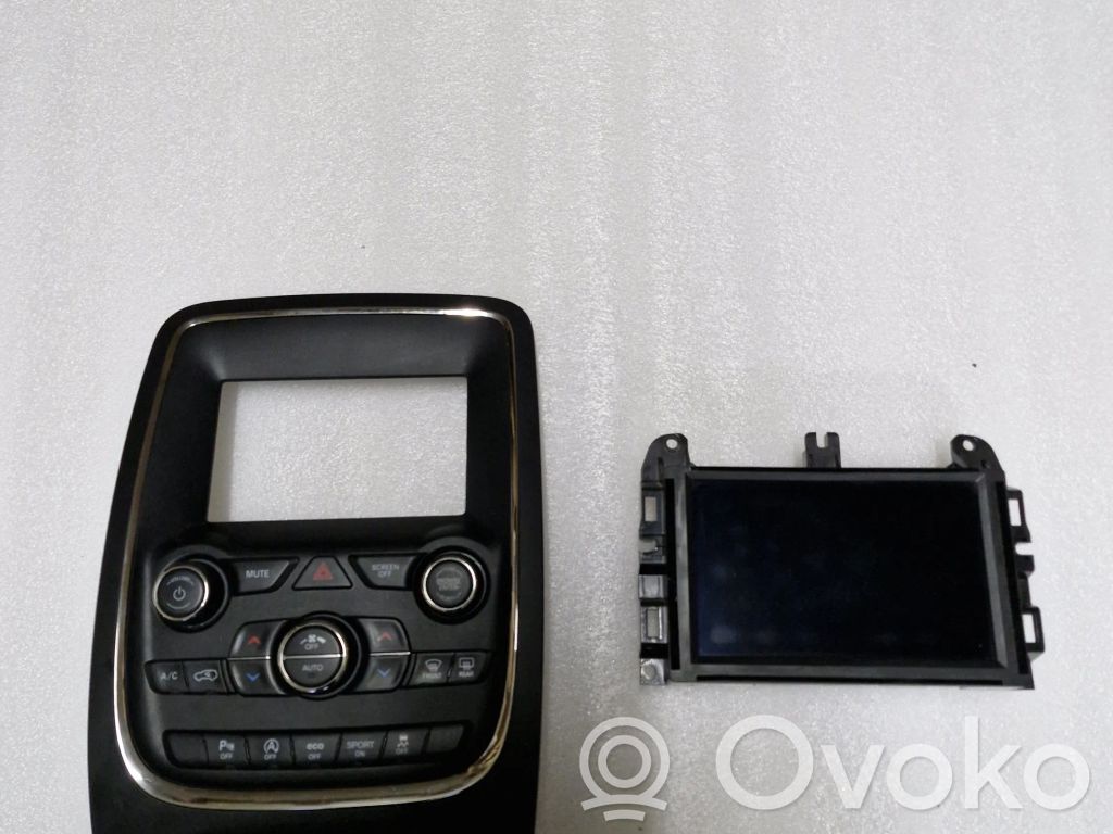 Dodge Durango Radio/CD/DVD/GPS head unit 