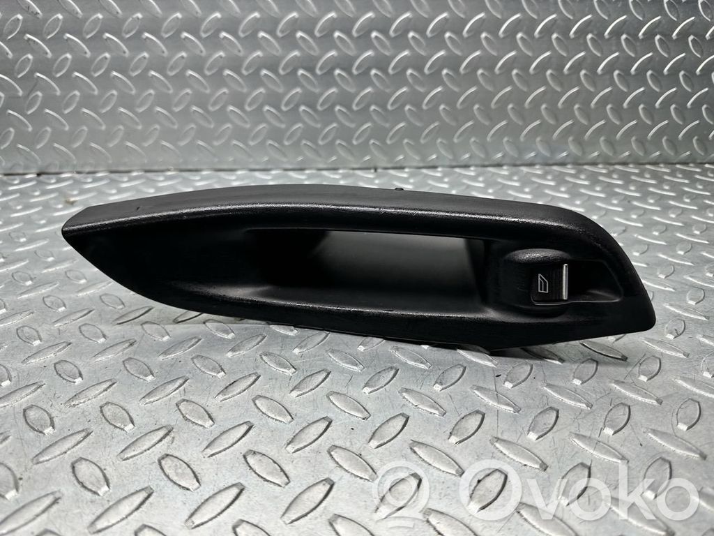 Ford Focus Electric window control switch 