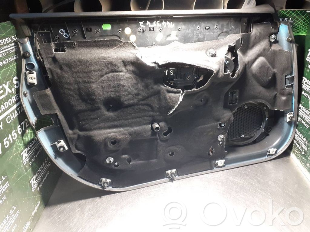 Revestimiento de puerta delantera   4E0868016