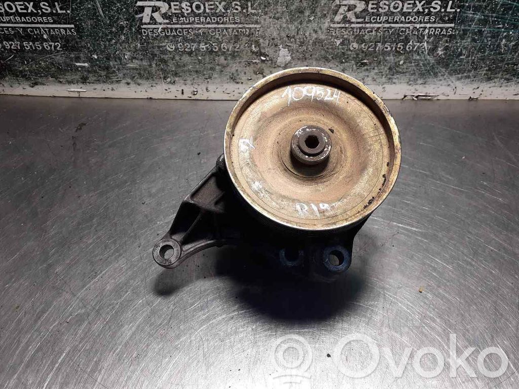 Ohjaustehostimen pumppu   7848075