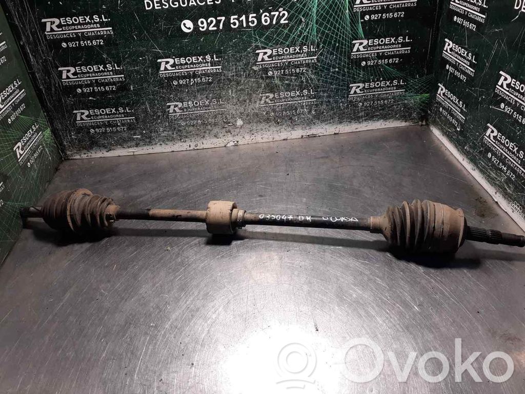 Opel Corsa C Etuvetoakseli 