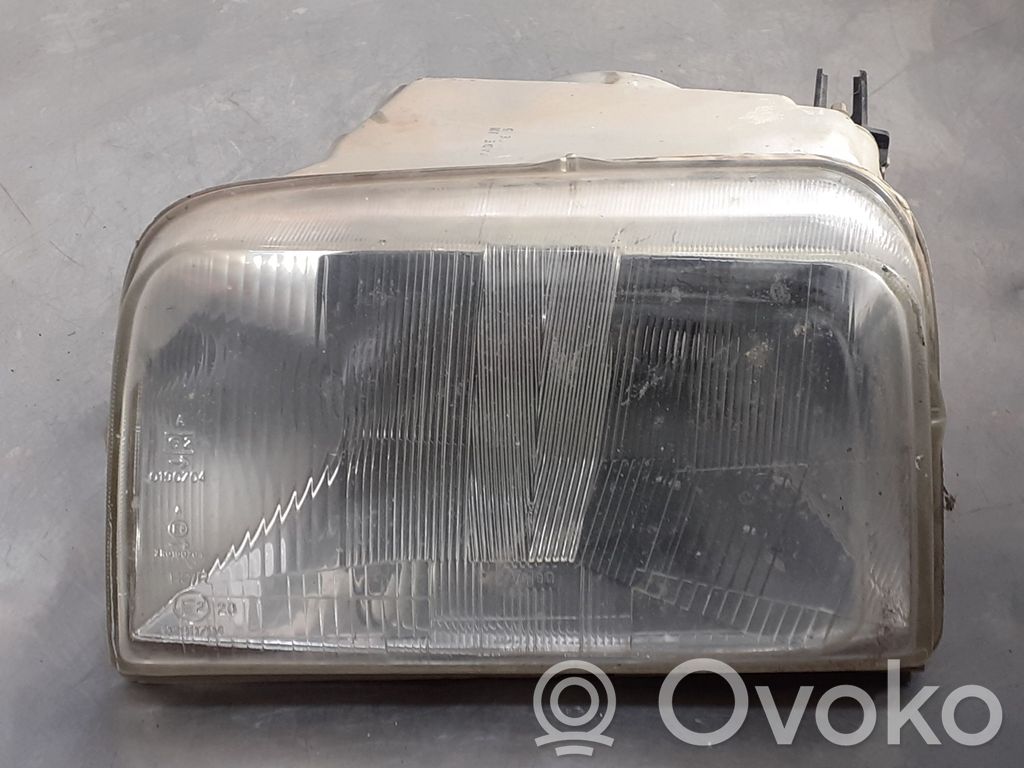 Renault Rapid Scheinwerfer 